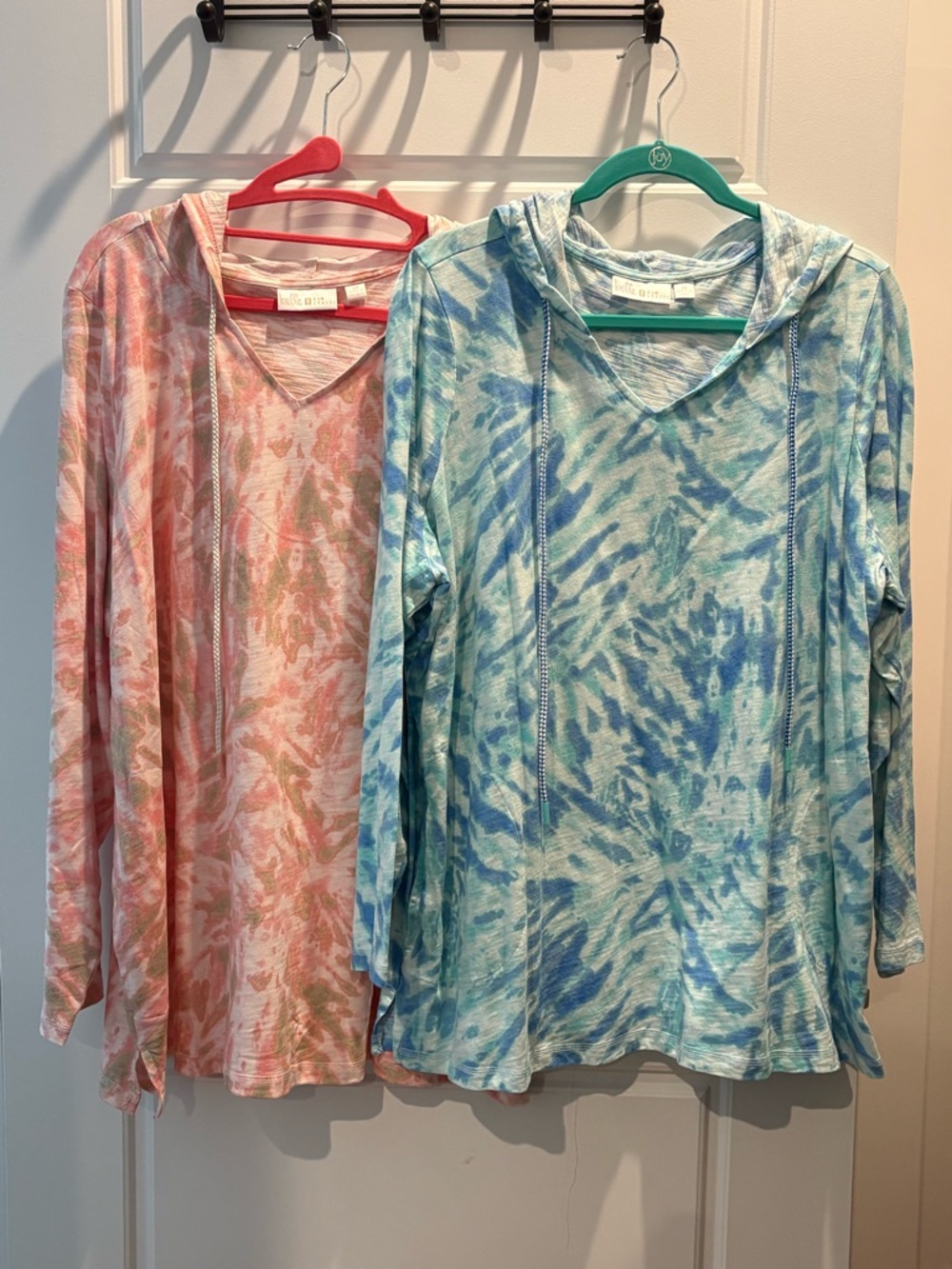 Belle by Kim Gravel Blue & Peach Tie-Dye Hooded V-Neck Tops